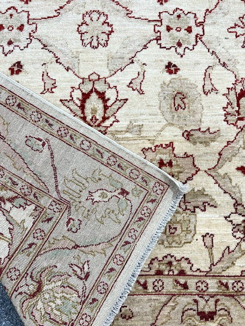 AFGHAN CHOBI HAND-KNOTTED (194 x 141 cm)