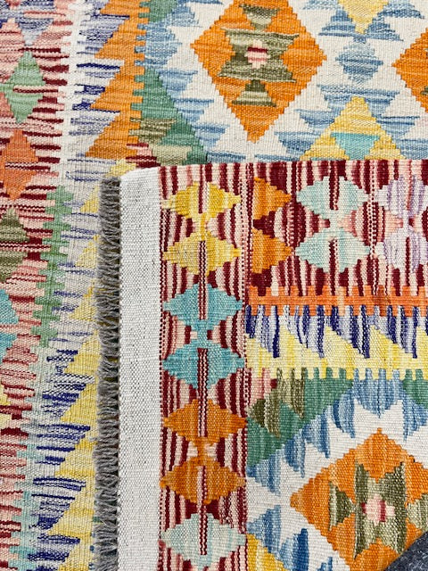 HANDWOVEN BOHO AFGHAN KILIM RUG WITH MULTICOLOR PATTERNS (100 x 151 cm)