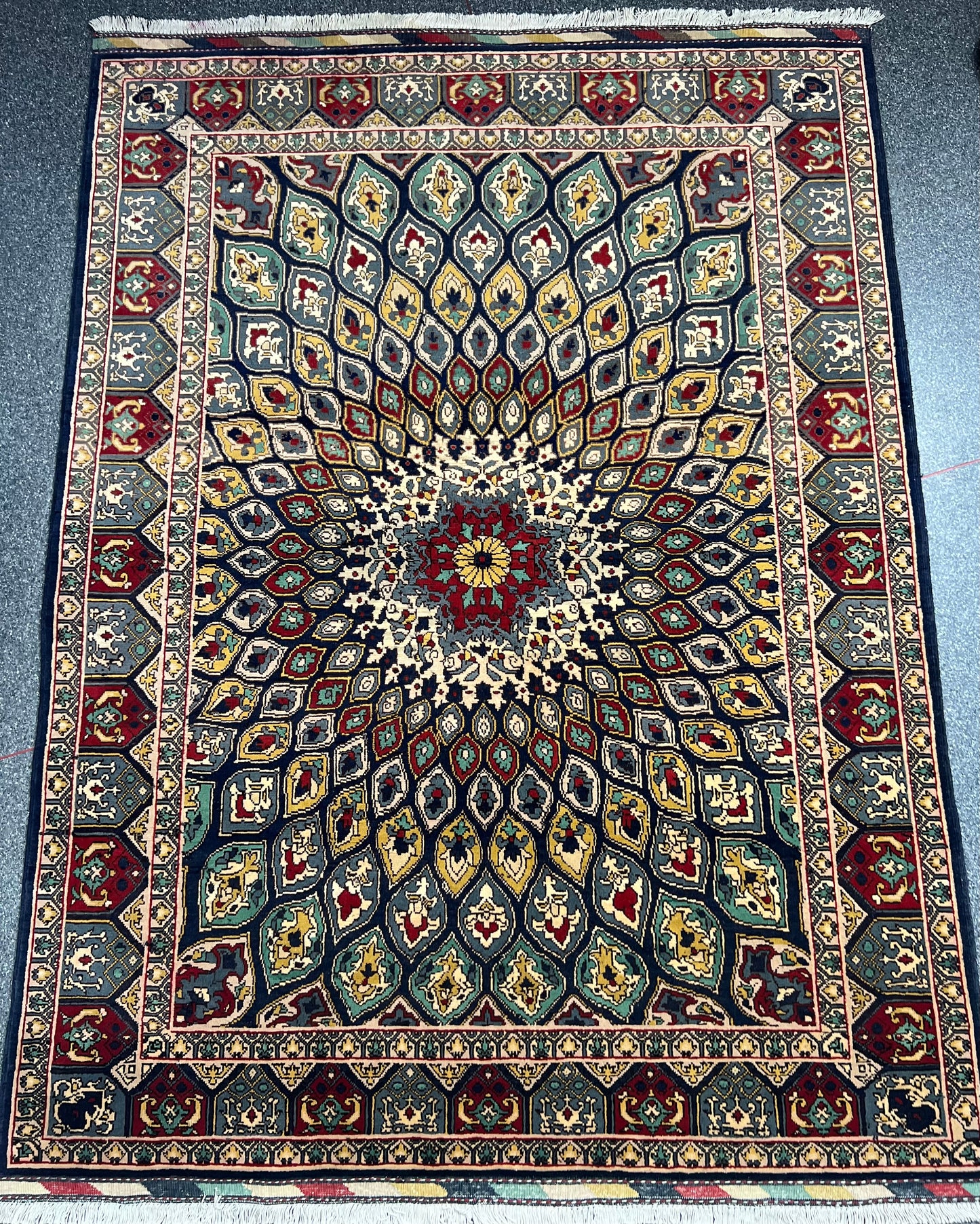 AFGHAN HAND-KNOTTED PURE-WOOL MARINOS (150 X 200 cm)